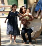 th_06266_Celebutopia-Halle_Berry_with_her_daughter_in_Beverly_Hills-18_122_175lo.jpg