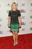 th_34068_kristen_bell_baby_mama_premiere_ny-apr232008__06_122_382lo.jpg