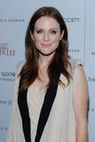 th_13855_julianne_moore_pippa_lee_tikipeter_celebritycity_008_123_70lo.jpg