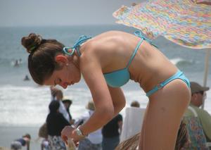 Spying a sexy ass young teen on the beach m40urdewfb.jpg