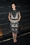 http://img177.imagevenue.com/loc499/th_87750_Anne_Hathaway_2009-01-14_-_2008_National_Board_of_Review_Awards_gala_436_122_499lo.jpg